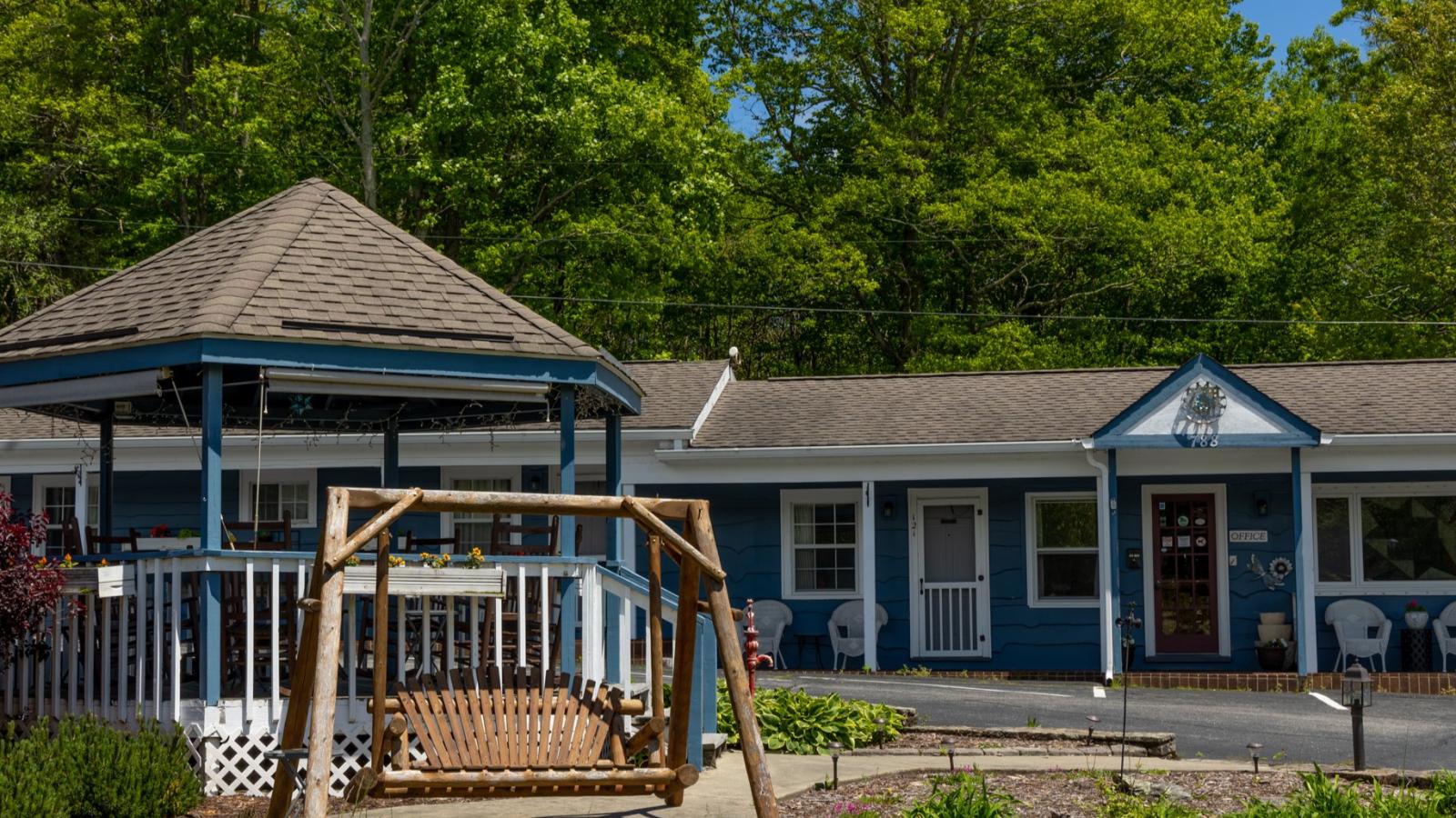 Blowing Rock Inn Exterior